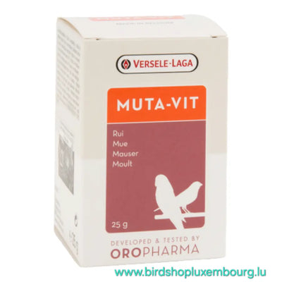 Une boîte de 25 g de Versele-Laga Muta-Vit 25 GR, vue de face et de côté, est marquée comme complément alimentaire pour la mue des oiseaux avec de la biotine et des acides aminés soufrés. Elle comporte des illustrations d'oiseaux et le logo Oropharma, avec "birdshopluxembourg.lu" en vert en bas.