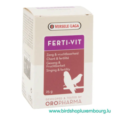 FERTI-VIT 25 GR de Versele-Laga, avec ses images de deux oiseaux, stimule le chant et la fertilité des oiseaux. Développé par Oropharma et enrichi en vitamine E, il garantit des résultats optimaux. Plus d'informations sur www.birdshopluxembourg.lu.